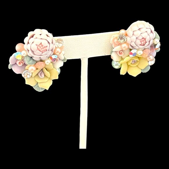 Vintage 1980s Statement Earrings Pastel Porcelain Rose Crystal Cluster - 3U - Picture 2 of 5